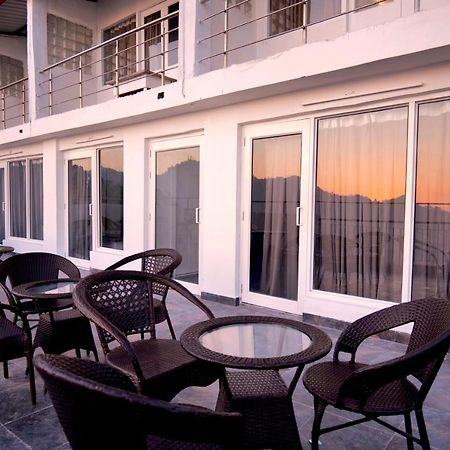 מוסורי Hotel Brite Star מראה חיצוני תמונה