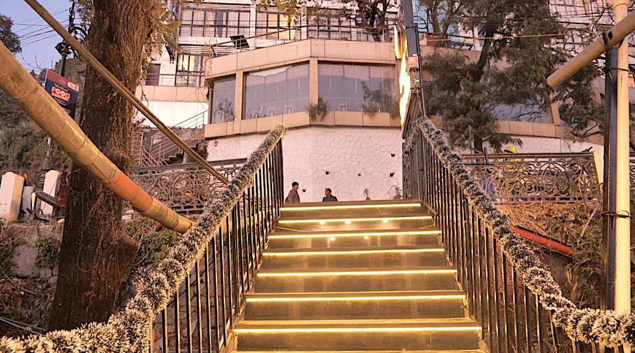 מוסורי Hotel Brite Star מראה חיצוני תמונה