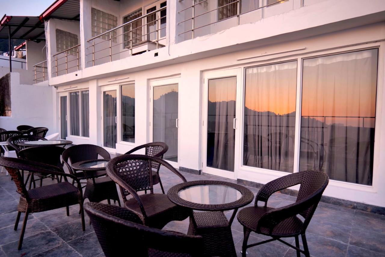 מוסורי Hotel Brite Star מראה חיצוני תמונה