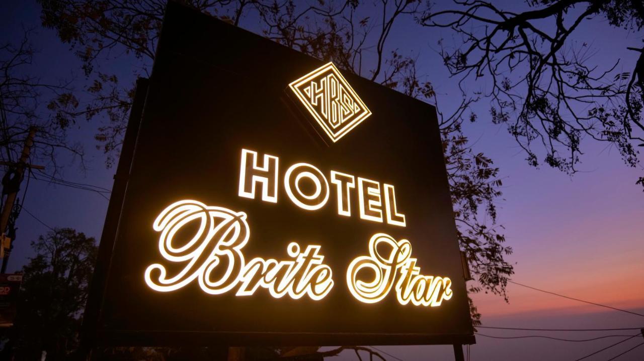 מוסורי Hotel Brite Star מראה חיצוני תמונה