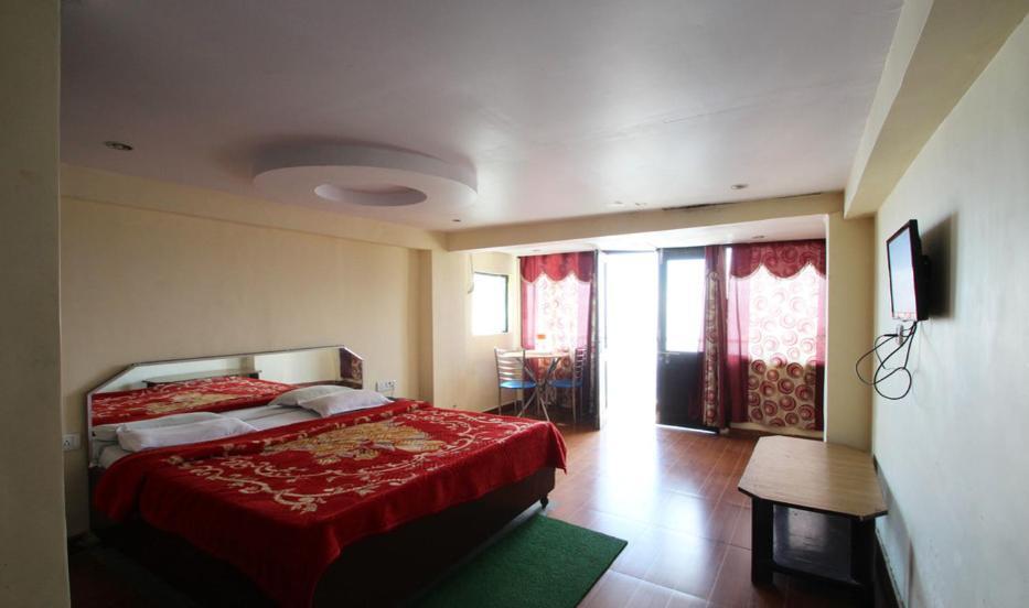 מוסורי Hotel Brite Star מראה חיצוני תמונה